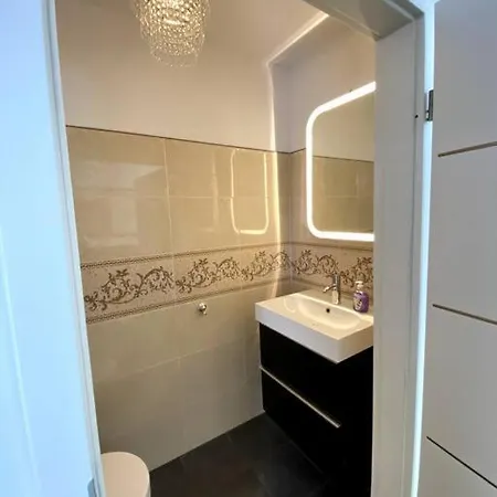 Mit Pool Villa *