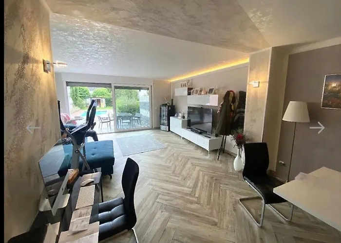 Villa Mit Pool Siegburg